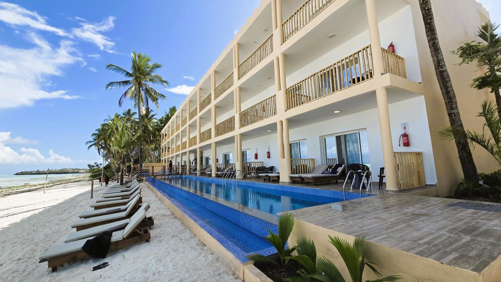 Resort Reef & - 4*